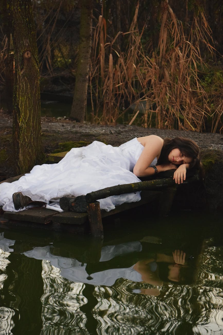 Sotto Un Velo di Silenzio: Le Lacrime di Un Amore Nascosto