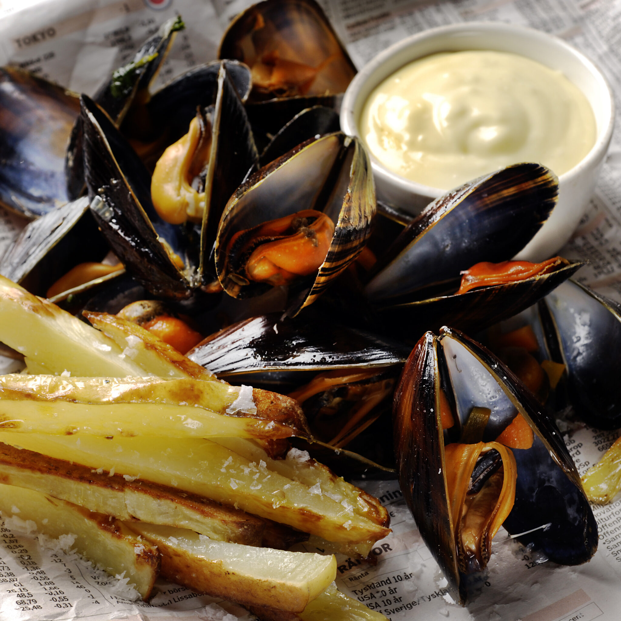 ✨🍽️ Una Storia Belga: La Nascita delle Moules Frites! 🇧🇪